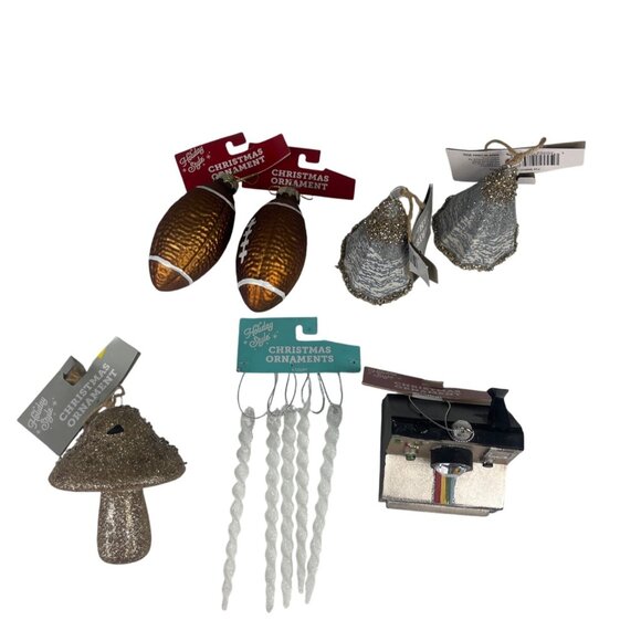 Holiday Style Christmas Ornaments 7 Pc Set New - Picture 2 of 10